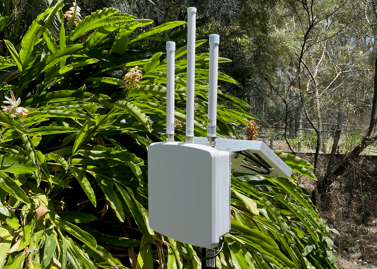Tauro BLE-LTE gateway for field connectivity